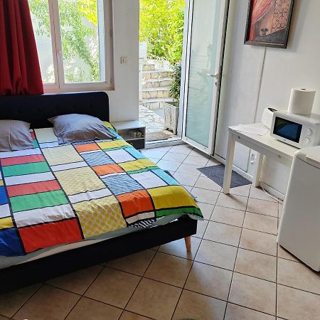 Chambre Meublee Independante, Avec Piscine Et Jardin, 1 Lit Pour 2 Personnes Direct Gare Aeroport Toulouse Luaran gambar