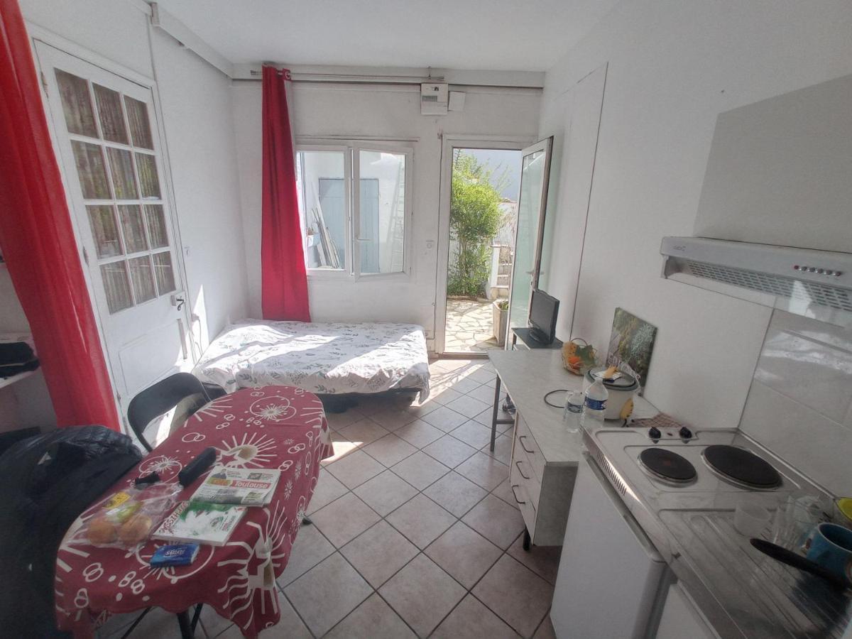 Chambre Meublee Independante, Avec Piscine Et Jardin, 1 Lit Pour 2 Personnes Direct Gare Aeroport Toulouse Luaran gambar